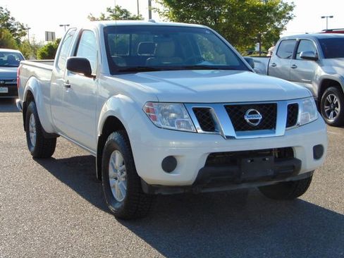 Used 2016 Nissan Frontier SV AWD/4WD image 9