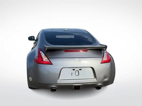 Used 2010 Nissan 370Z Touring w/ Sport Pkg image 7