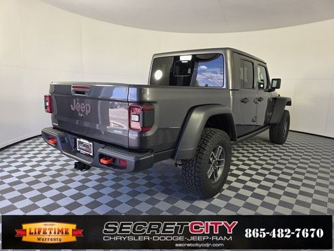 New 2025 Jeep Gladiator Mojave image 7