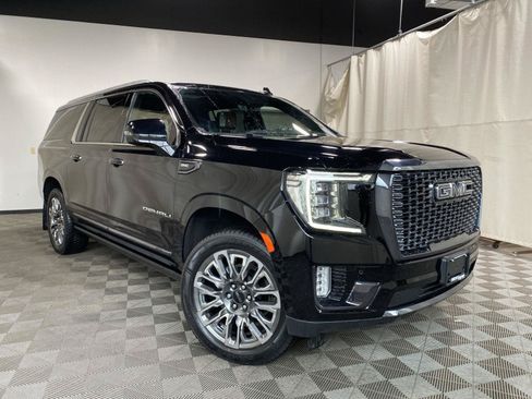 Used 2023 GMC Yukon XL Denali Ultimate AWD/4WD image 1