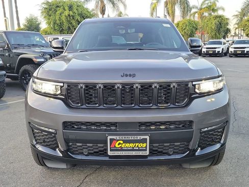 New 2025 Jeep Grand Cherokee L Limited w/ Luxury Tech Group II image 23