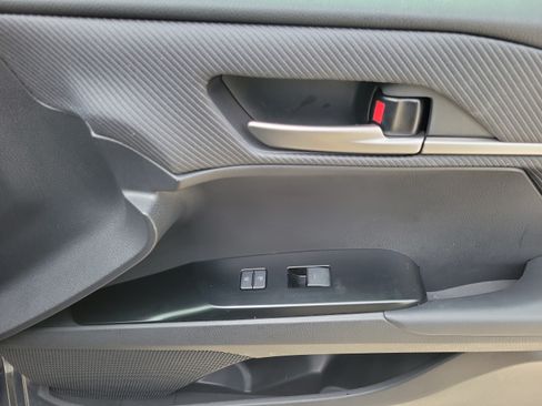 Used 2026 Toyota Camry SE FWD image 27