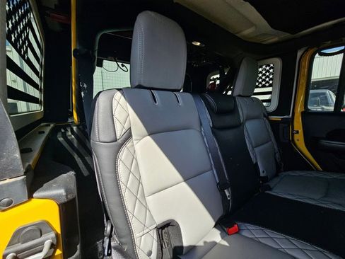 Used 2019 Jeep Wrangler Unlimited Sport S image 16