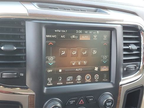 Used 2013 RAM 1500 Laramie w/ Convenience Group image 17