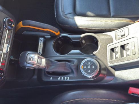 Used 2022 Ford Bronco Badlands w/ Sasquatch Package image 21