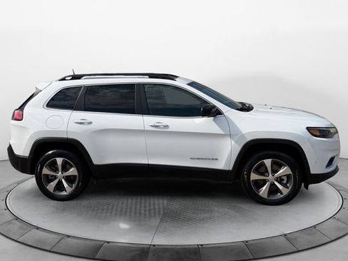 Used 2022 Jeep Cherokee Limited AWD/4WD image 2