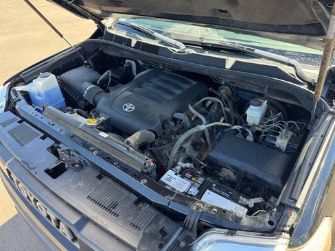 Used 2016 Toyota Tundra Limited AWD/4WD image 23