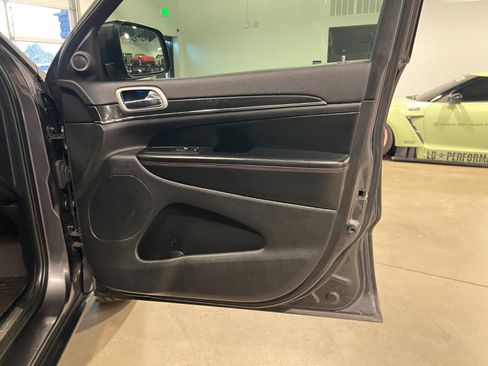 Used 2018 Jeep Grand Cherokee Trailhawk image 41