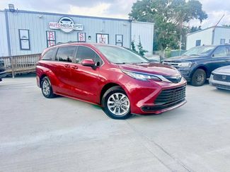 Used 2022 Toyota Sienna LE FWD video 1