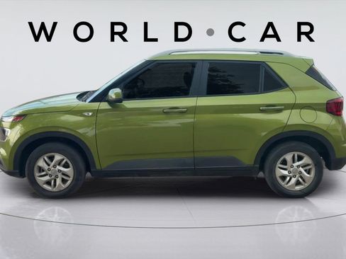 Used 2020 Hyundai Venue SEL FWD image 10