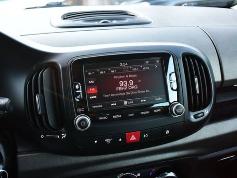 Used 2014 FIAT 500L Trekking w/ Popular Equipment Group image 30