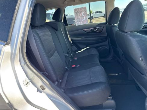 Used 2018 Nissan Rogue SV AWD/4WD image 12