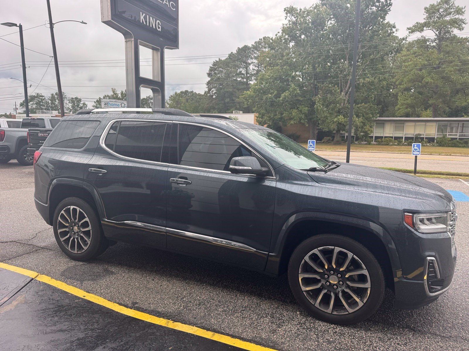 Used 2020 GMC Acadia Denali w/ Trailering Package FWD image 12