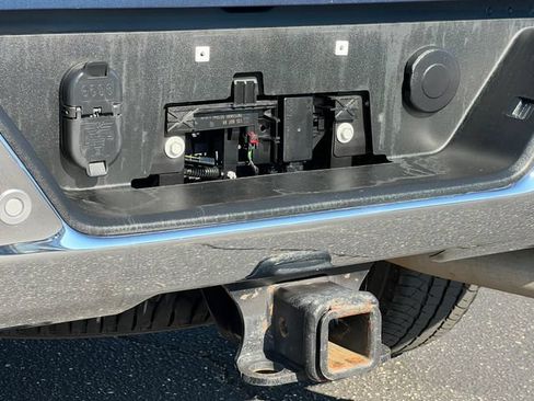 Used 2021 Chevrolet Silverado 2500 LT w/ All Star Edition AWD/4WD image 7