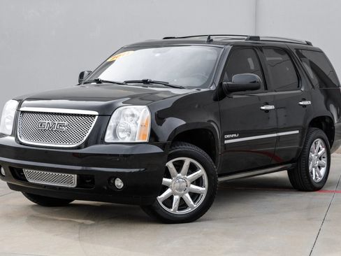 Used 2011 GMC Yukon Denali image 7