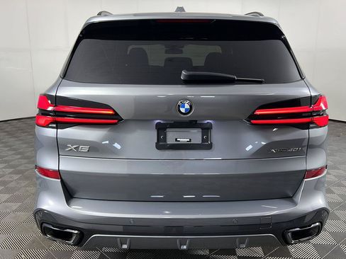 Certified 2024 BMW X5 xDrive40i w/ M Sport Package AWD/4WD image 6
