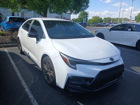 Used 2024 Toyota Corolla Sedan w/ SE Convenience Package image 5