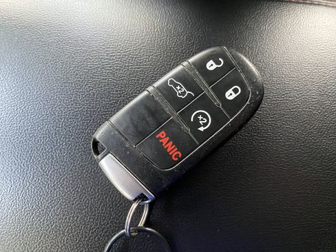 Used 2023 Dodge Durango GT image 37