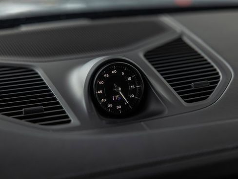 Certified 2025 Porsche Cayenne Coupe image 54