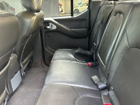 Used 2020 Nissan Frontier PRO-4X w/ Pro-4x Utility Package image 27