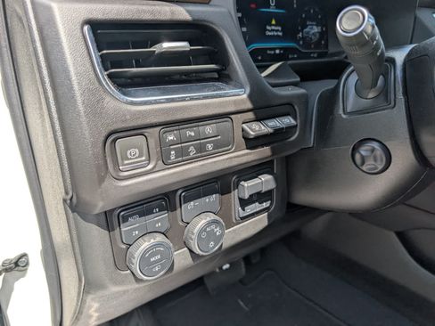 Used 2024 Chevrolet Tahoe High Country AWD/4WD image 25