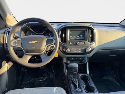 Used 2018 Chevrolet Colorado W/T w/ WT Convenience Package RWD image 12
