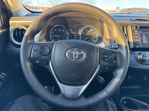 Used 2017 Toyota RAV4 Limited image 11