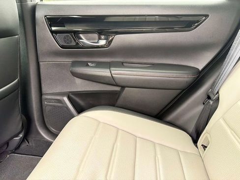 Used 2025 Honda CR-V Sport Touring image 18