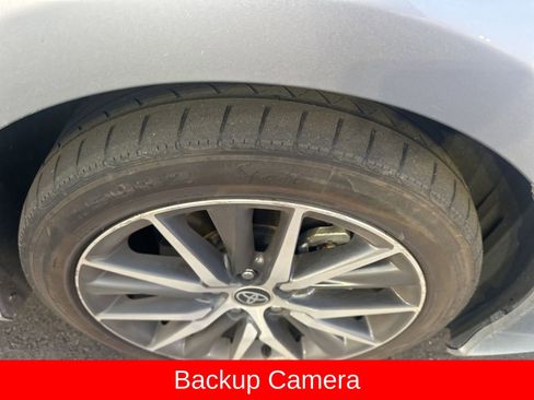 Used 2022 Toyota Camry XLE image 10