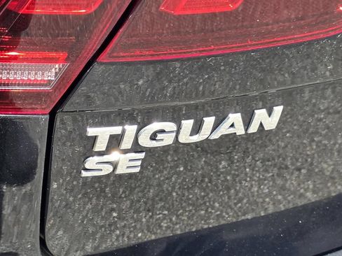 Used 2021 Volkswagen Tiguan SE R-Line FWD image 5