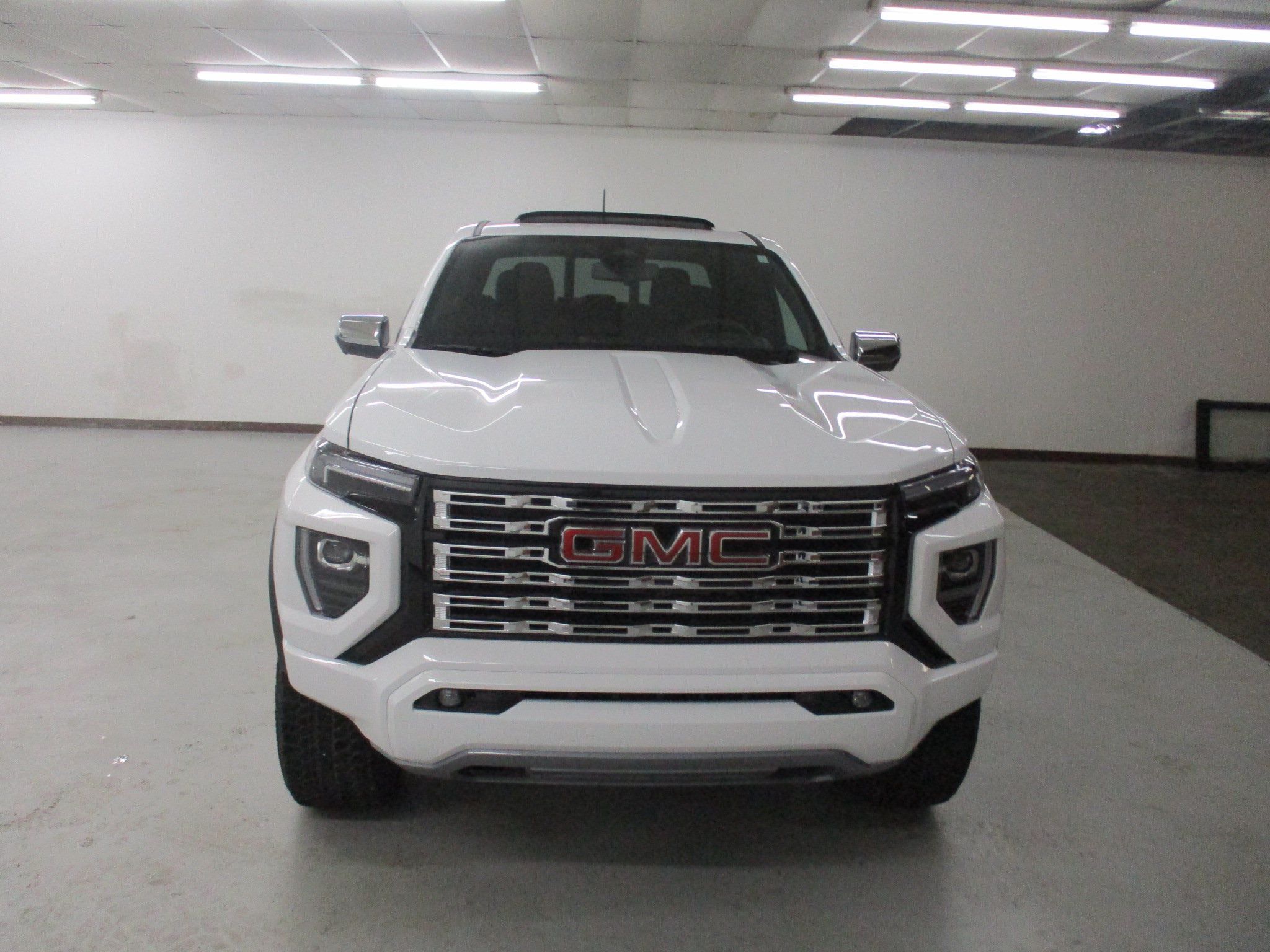 New 2026 GMC Canyon Denali AWD/4WD image 2