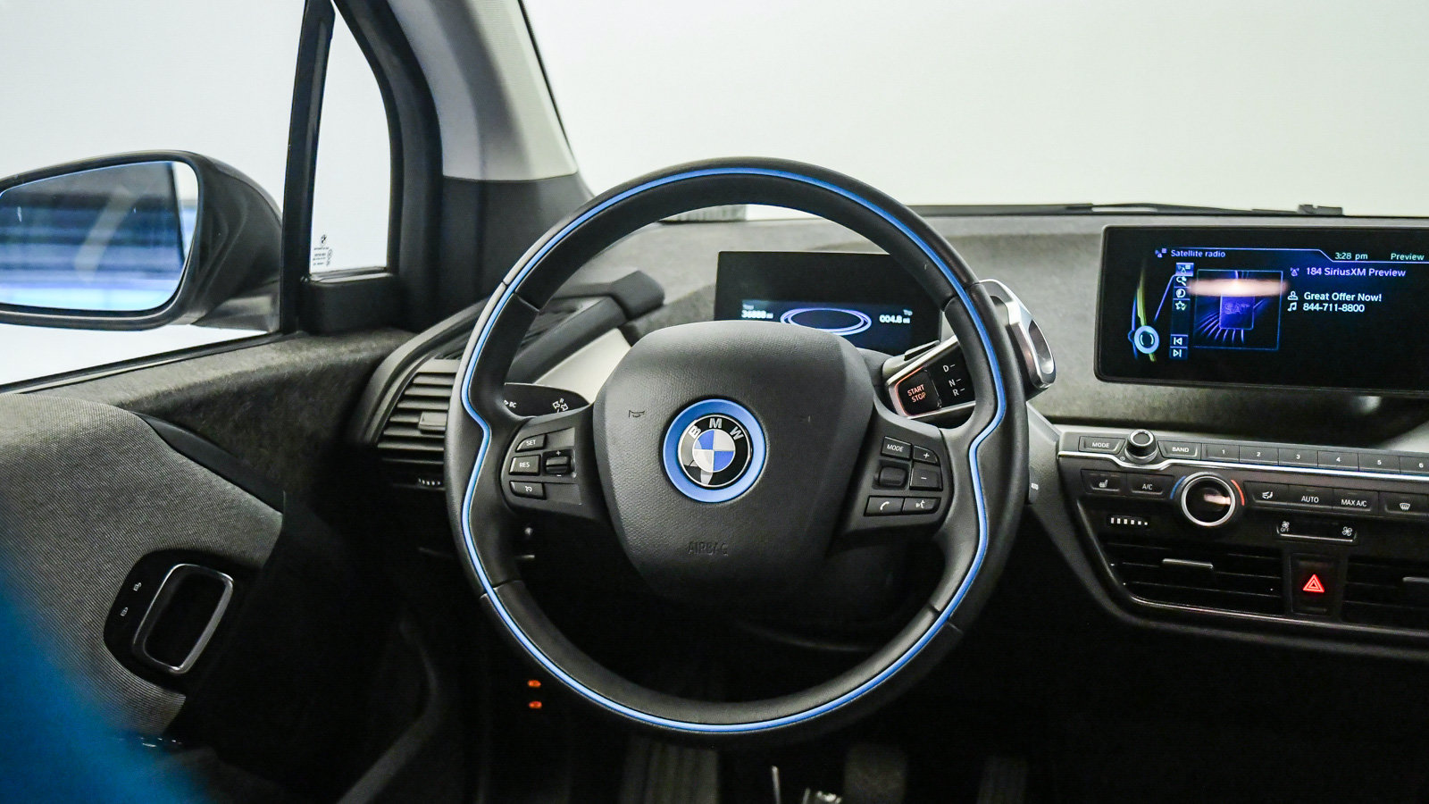 Used 2017 BMW i3 w/ Range Extender RWD image 13