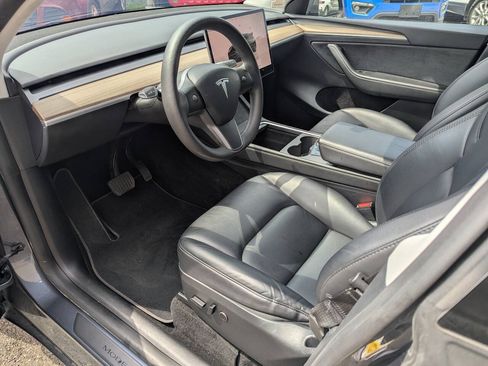 Used 2023 Tesla Model Y Long Range AWD/4WD image 13