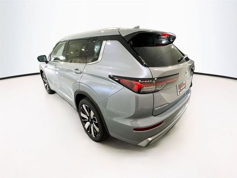 New 2026 Mitsubishi Outlander SEL FWD image 29
