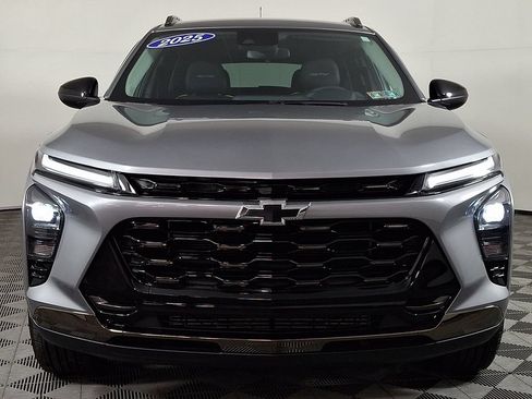 Used 2025 Chevrolet Trax ACTIV FWD image 5