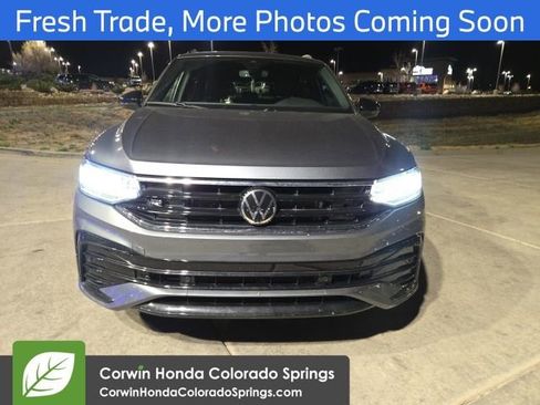 Used 2023 Volkswagen Tiguan SE R-Line image 2