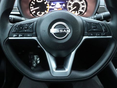 Used 2024 Nissan Altima 2.5 SV image 26