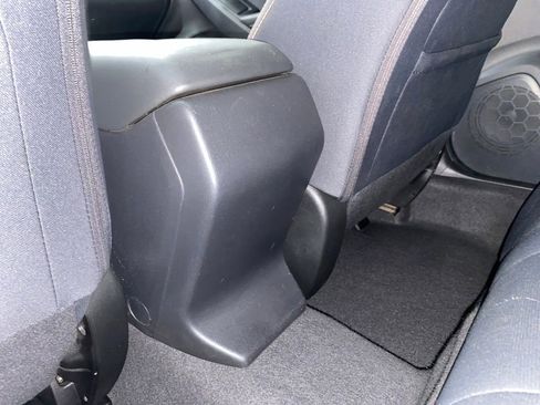 Used 2018 Subaru Crosstrek 2.0i Premium image 26