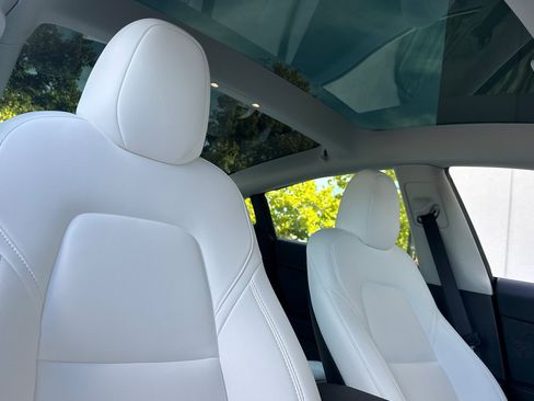 Used 2023 Tesla Model 3 Standard Range RWD image 26