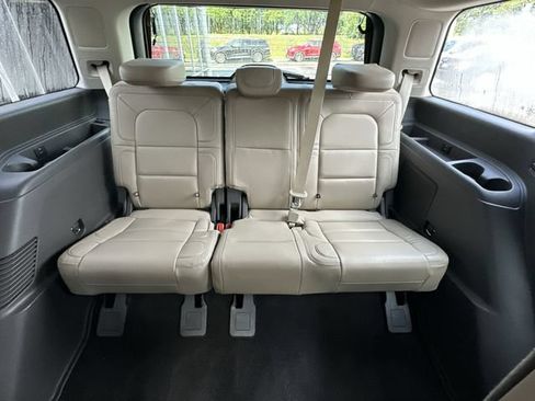Used 2022 Lincoln Navigator Reserve AWD/4WD image 24