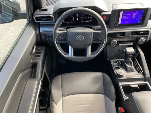 Used 2025 Toyota Tacoma TRD Off-Road image 28