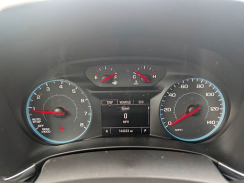 Used 2018 Chevrolet Equinox LT image 16