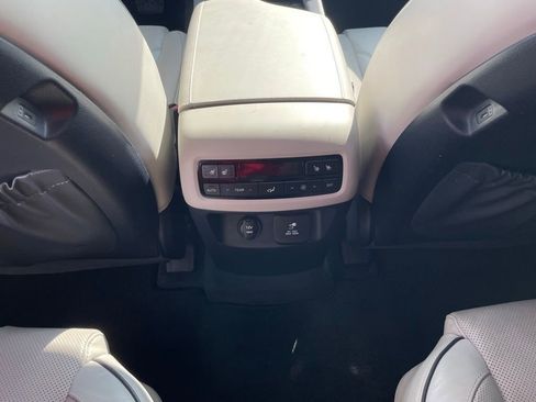 Used 2023 Hyundai Palisade Calligraphy image 25