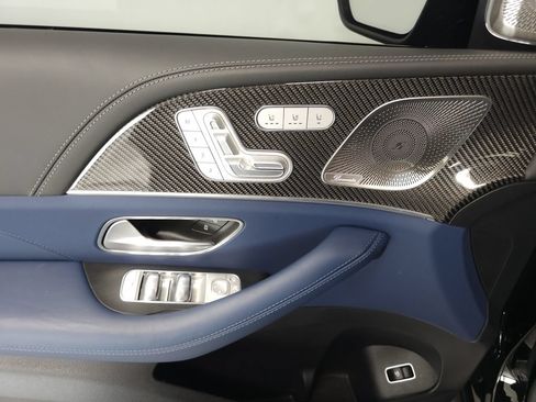 Used 2025 Mercedes-Benz GLS 63 AMG 4MATIC image 6