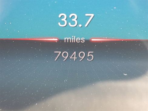 Used 2021 Mercedes-Benz GLB 250 4MATIC image 28