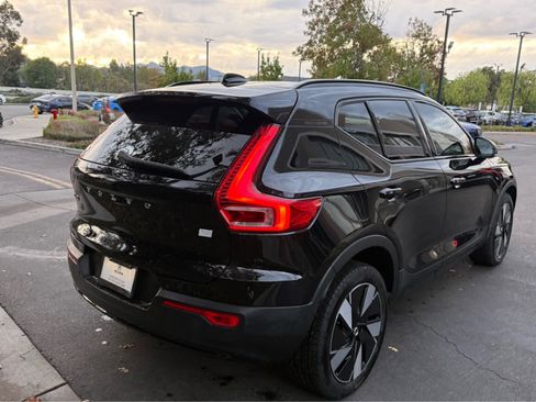 Used 2024 Volvo XC40 Recharge Plus w/ Protection Package Premier image 7
