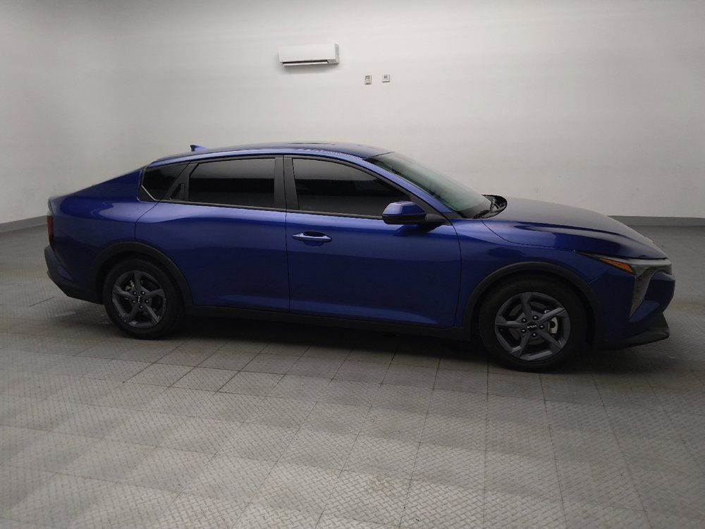 Used 2025 Kia K4 FWD image 11