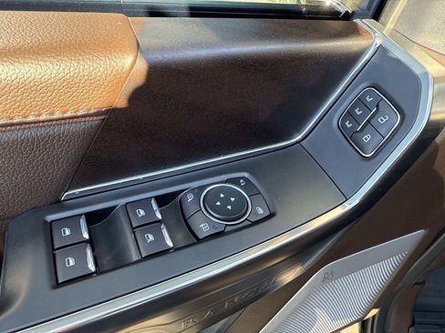 Used 2025 Ford F150 King Ranch w/ FX4 Off-Road Package image 19