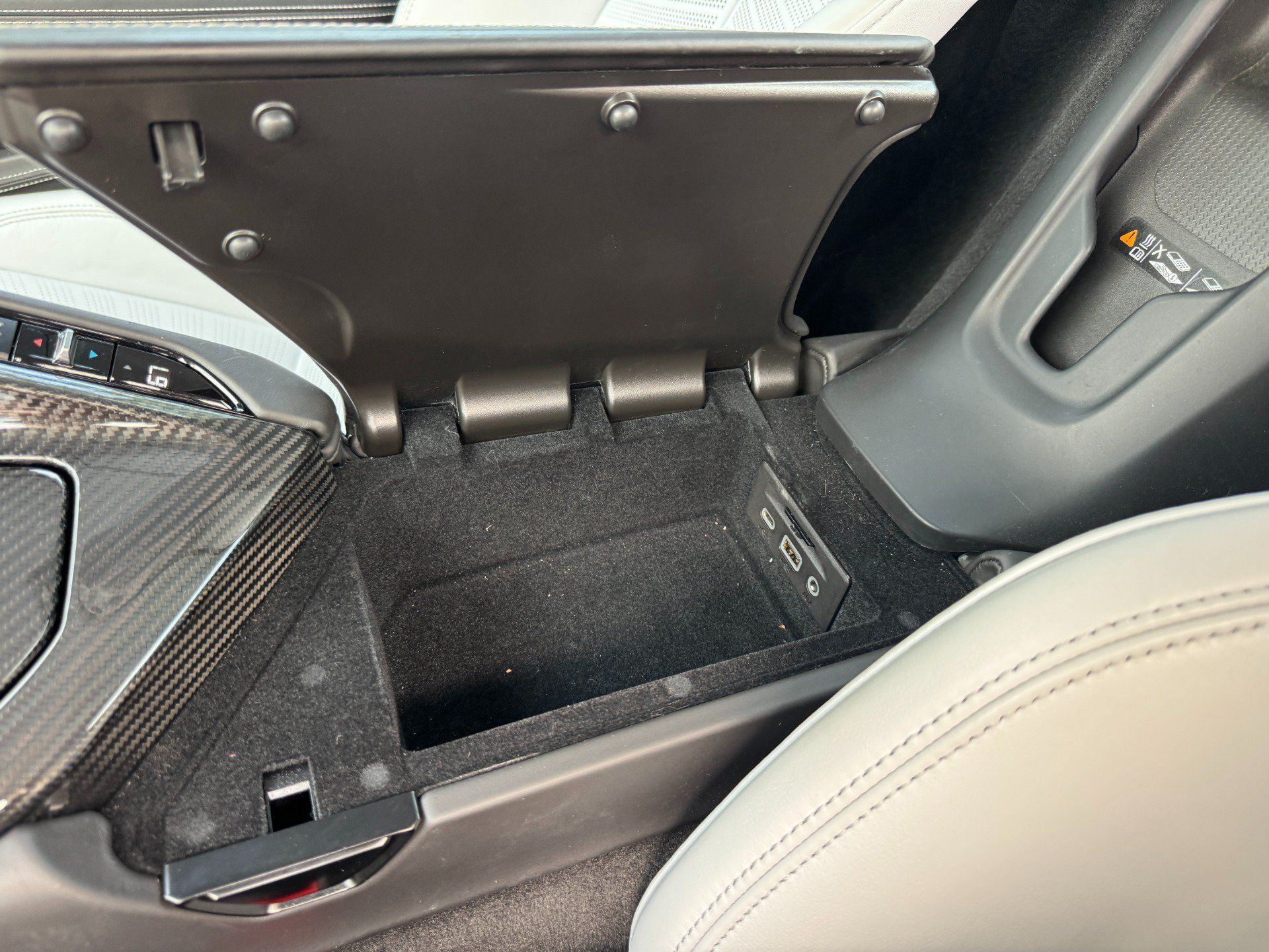 Used 2023 Chevrolet Corvette Z06 RWD image 52