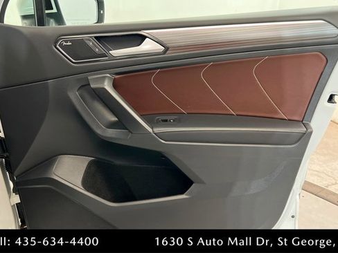 Used 2022 Volkswagen Tiguan SEL R-Line image 23